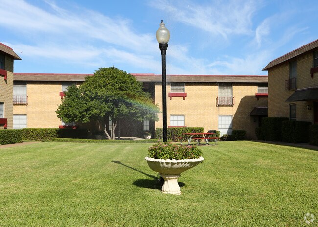 CarMel - CarMel Apartments
