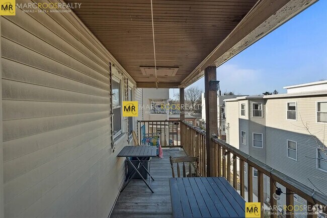 Building Photo - 361 Washington St Unit 3 Rental