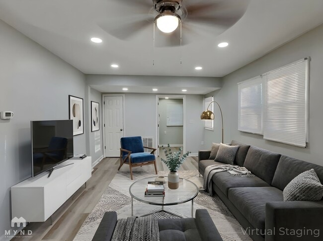 Photo - 900 Chalmers St