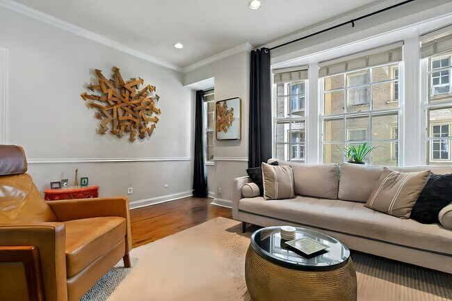 Photo - 70 E Scott St Unit 308