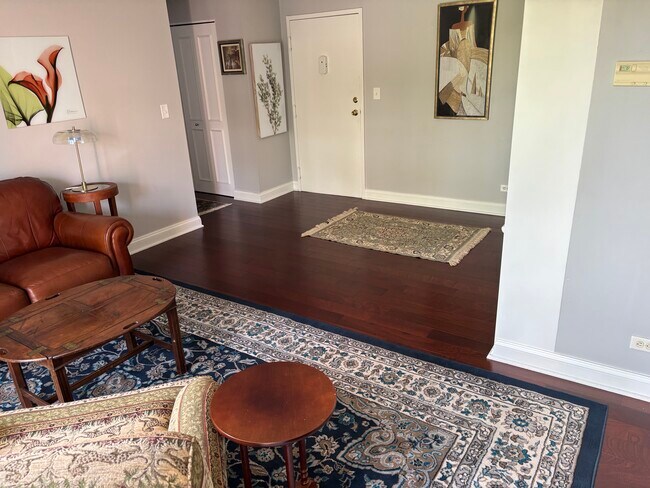 Photo - 511 1st St N