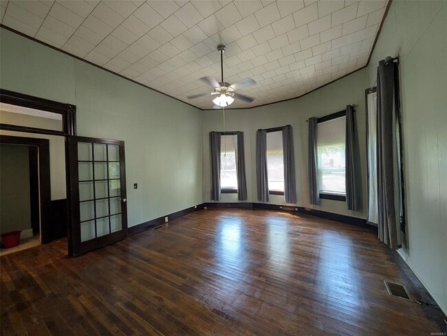 Photo - 900 W Tuskeena St