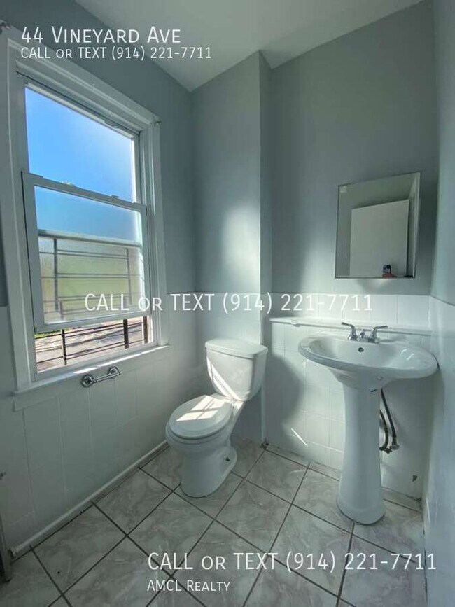 Photo - 44 Vineyard Ave