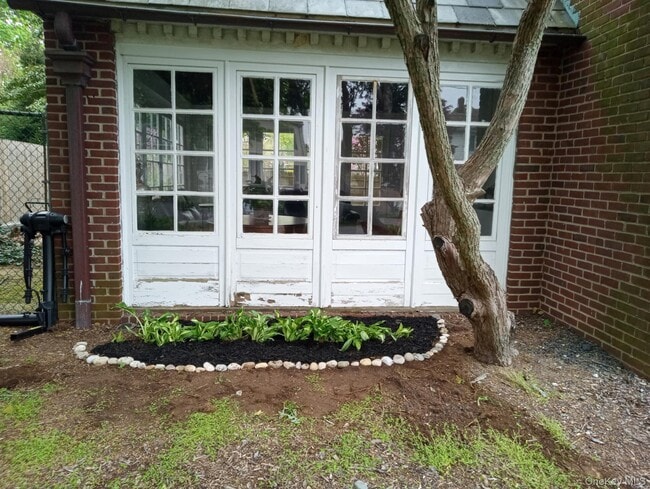 Photo - 47 Monroe St