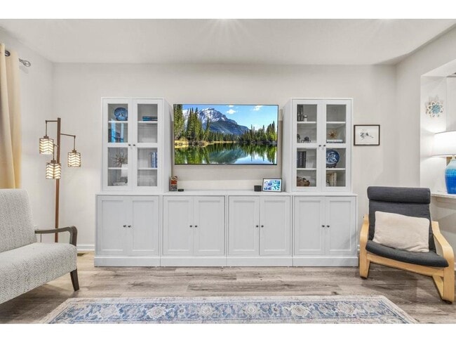 Photo - 775 Roselyn Dr