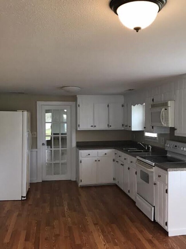 Photo - 404 S Cumberland St