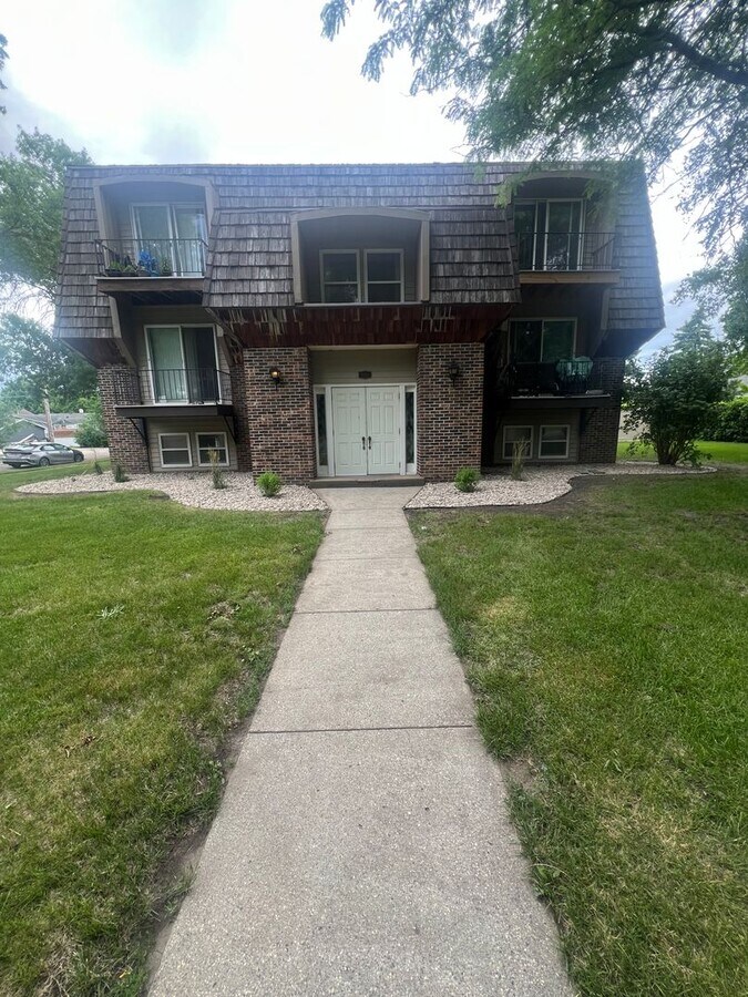 Photo - 1105 N Main St Unit 1