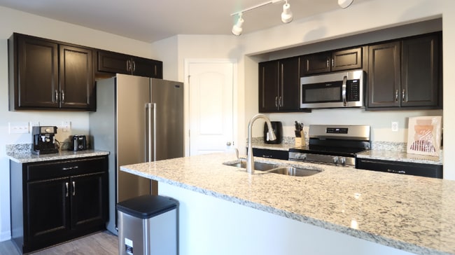 Photo - 13416 Alpine Dr Unit Alpine House