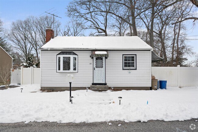 Building Photo - 46 Kirby Ln Rental