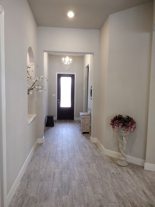 Photo - Beautiful 4 bedroom with a pool!!!