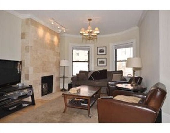 Building Photo - 612 Columbus Ave Unit 3 Rental