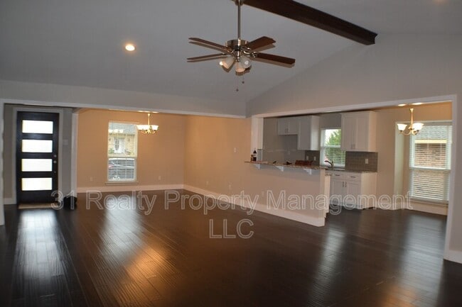 Photo - 2311 Eastgate Dr