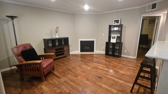 1116 E Palmer Ave