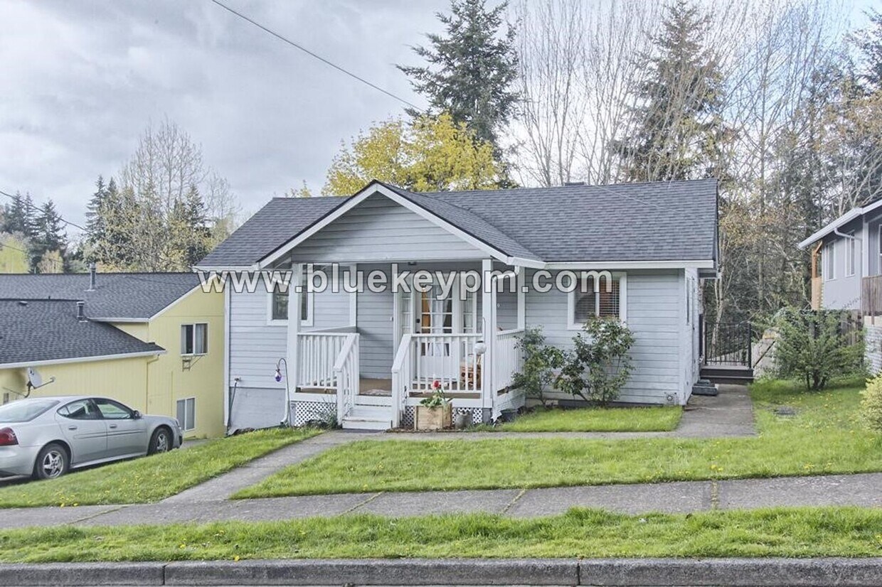 3 Bed, 1 Bath Home with Primary on Main Pl... - 3 Bed, 1 Bath Home with Primary on Main Pl...