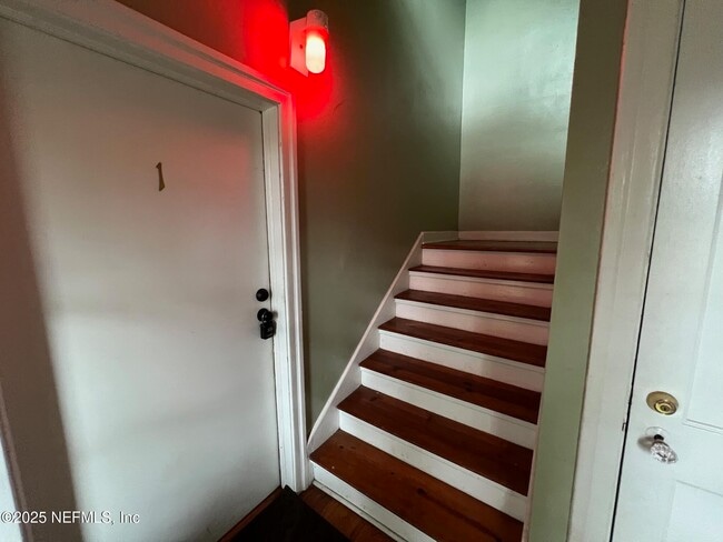 Photo - 2608 College St