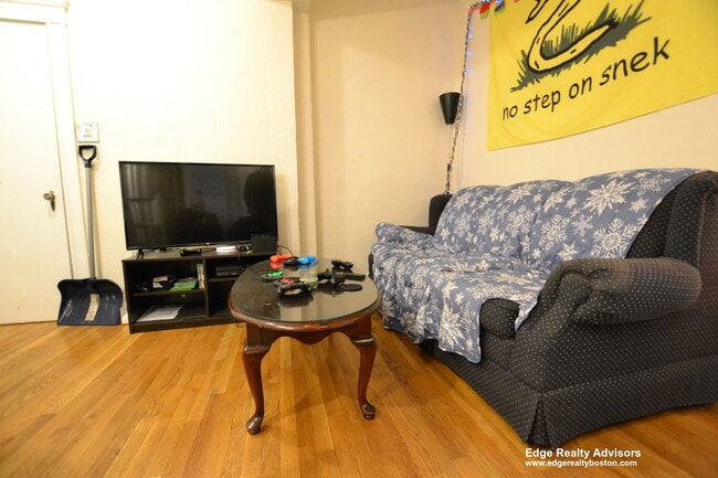 Photo - 2001 Commonwealth Ave Unidad 5