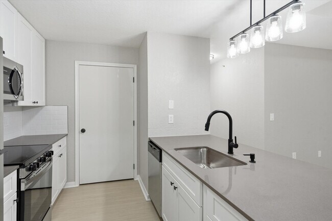 Villas at North Oak