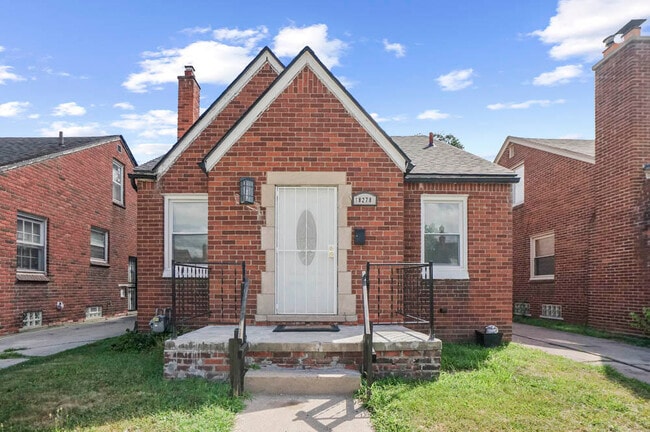 Building Photo - 18278 Manor Rental