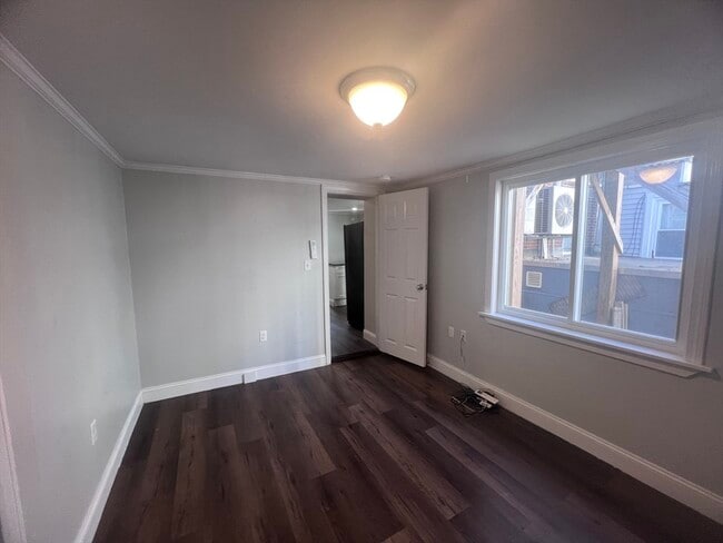 Photo - 315 Meridian St Unit 2