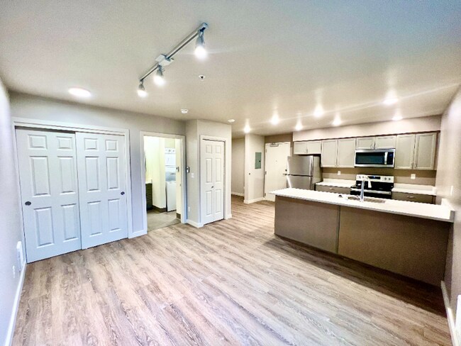 Photo - 2330 Yakima Ct Unidad D101