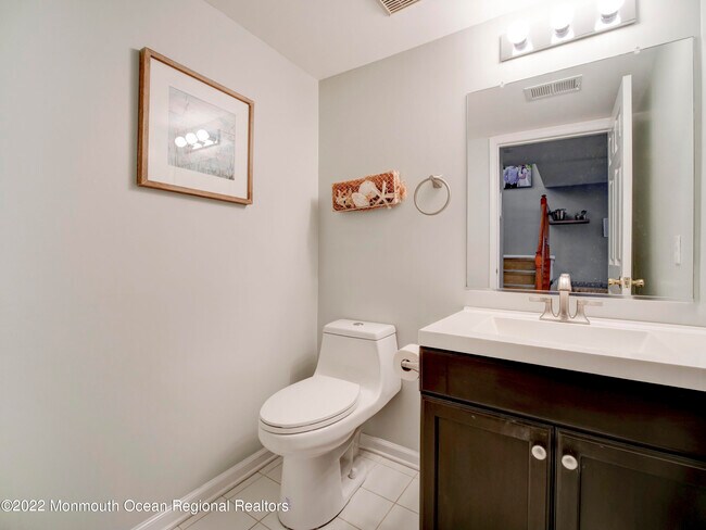 Photo - 19 Saratoga Ct