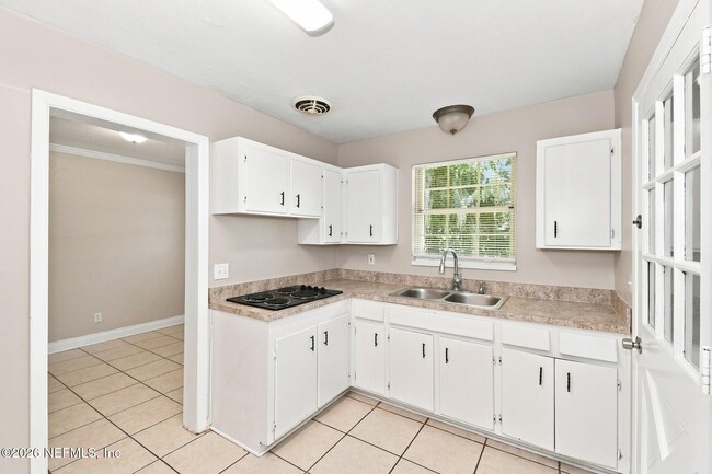 Photo - 7001 Cherbourg Ave N