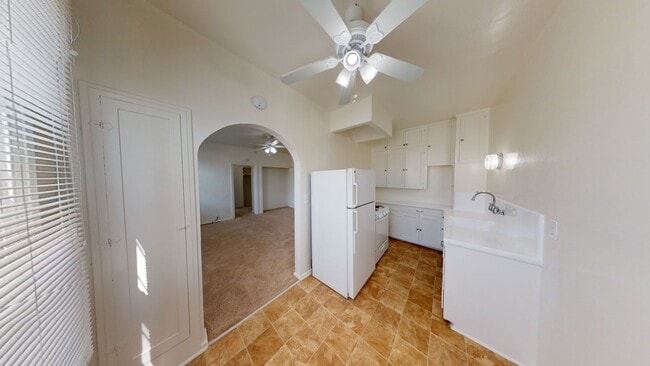 Photo - Single classic charm with a homey feel in South Pasadena!