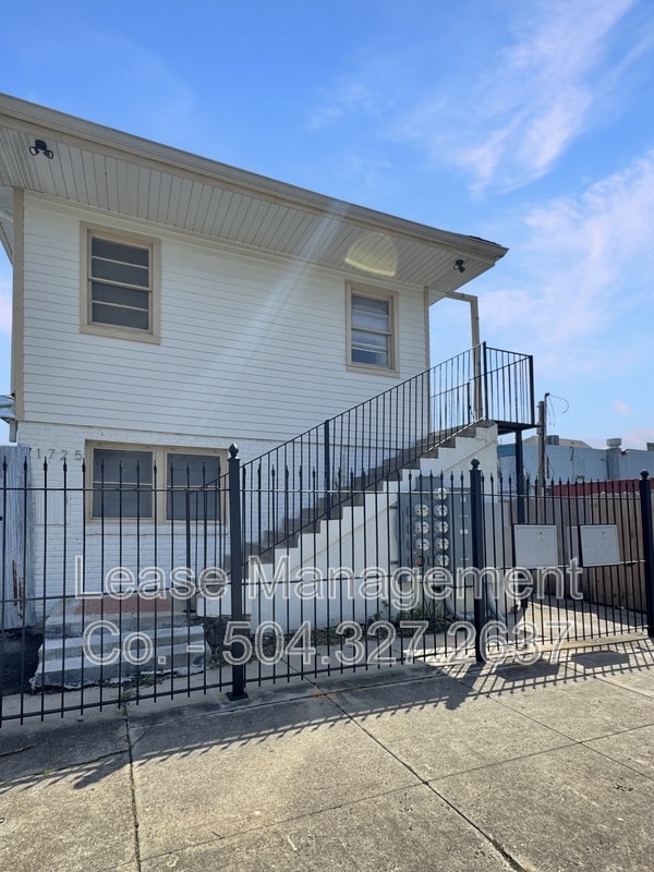 Building Photo - 1725 Dumaine St Rental