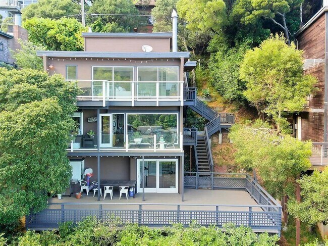 Photo - 504 Sausalito Blvd
