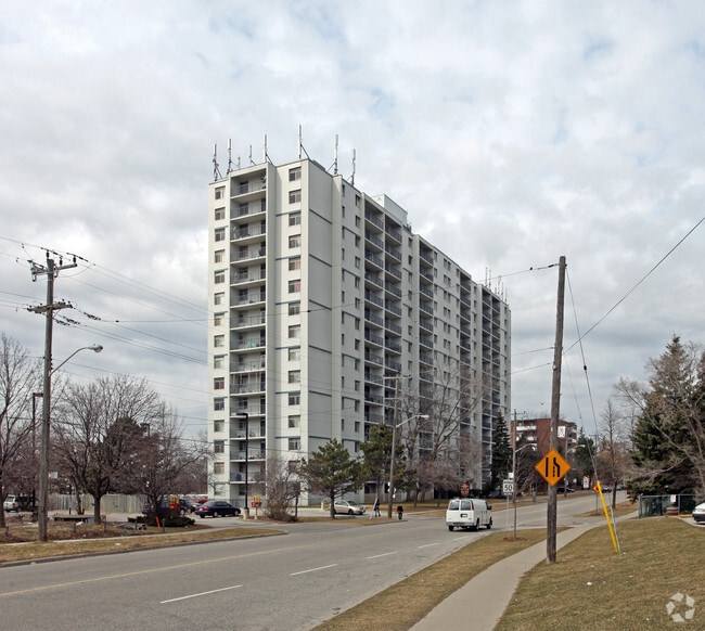 Building Photo - McCowan Apartments