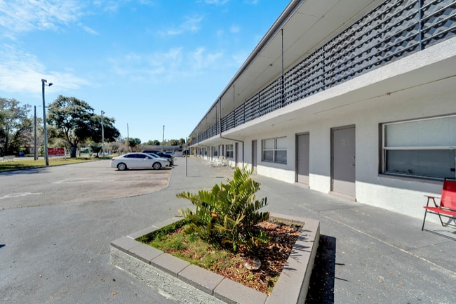 Photo - 2475 18th Ave S Unidad 14