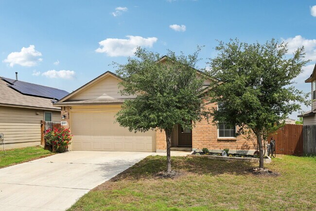 Photo - "Charming 3-Bedroom Haven with Granite Elegance in San Antonio!"