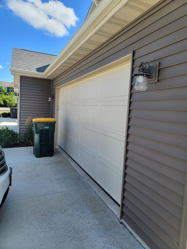 Photo - Meadowview Condominiums