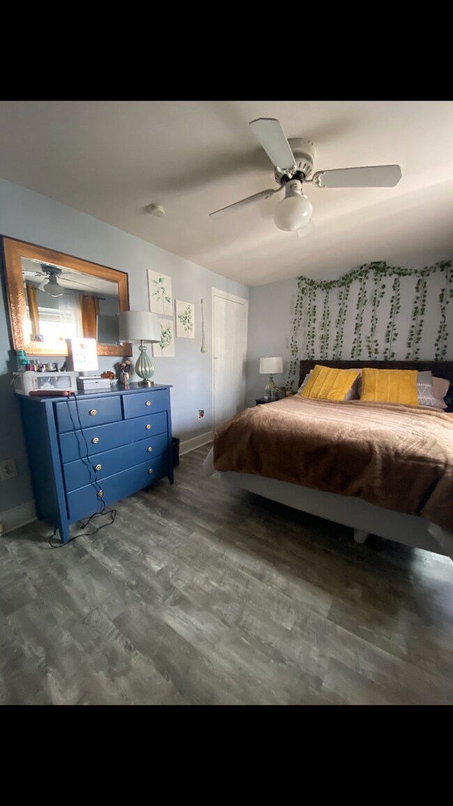 Photo - 124 Jamestown St