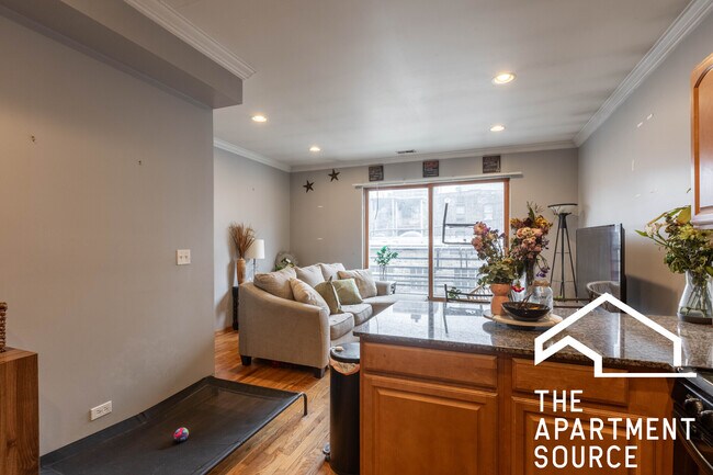 Photo - 907 W Belmont Ave Unidad 3R