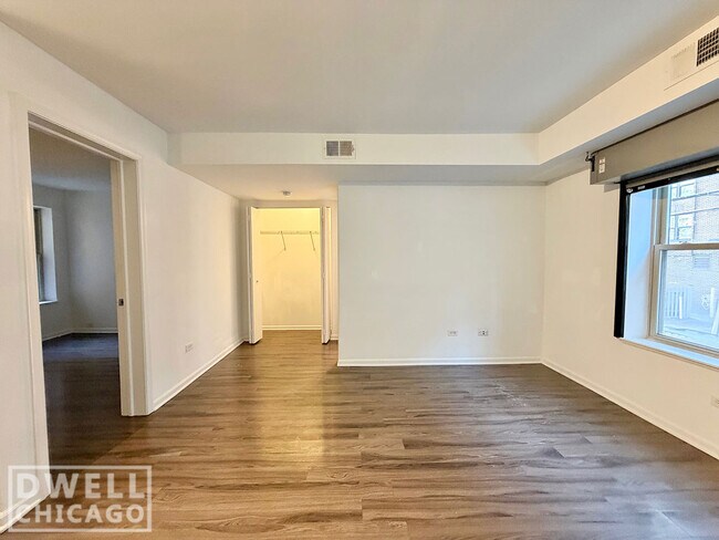 Photo - 901 W Carmen Ave Unit 1B