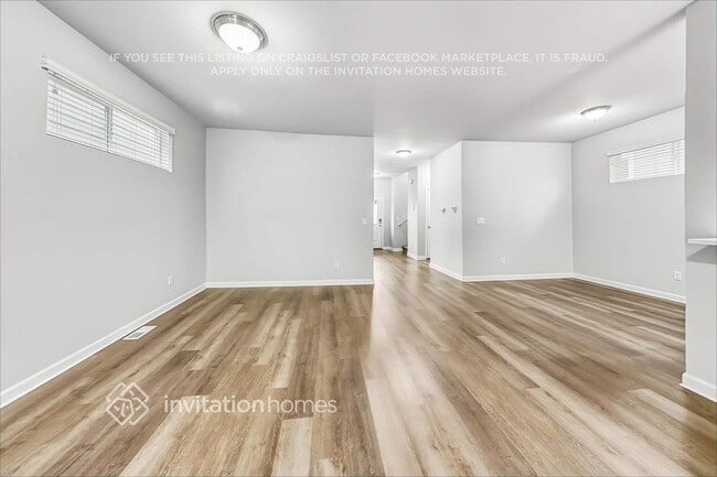 Photo - 7624 Kodiak Ave NE