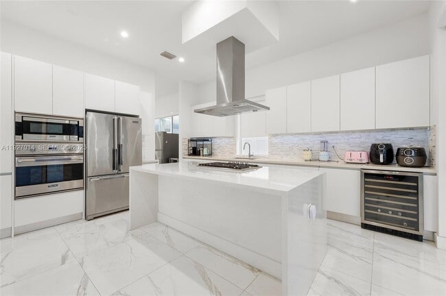 Photo - 7455 NW 103rd Pl