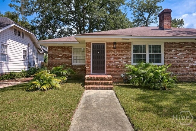 Building Photo - 916 Maupas Ave Rental