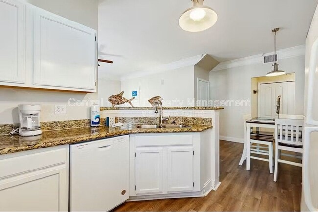 Photo - 5002 Mangrove Aly Unidad Apt 104