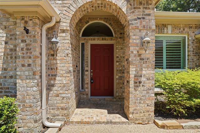 Photo - 900 Muirfield Dr