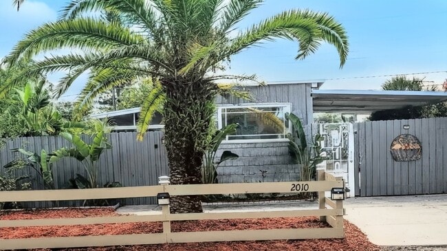 Building Photo - 2010 Kepner Dr