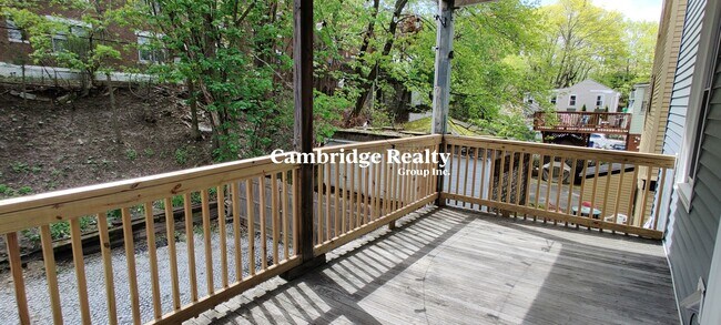 Building Photo - 20 Madison St Unit 2