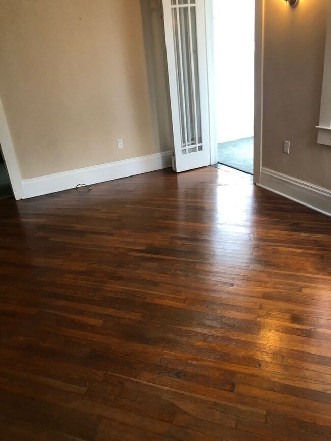 Photo - University Gardens 1BR/1BA unit in Triplex