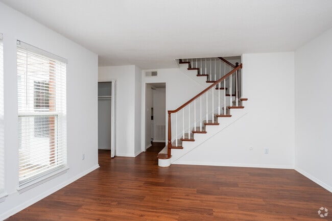 2BR, 1.5BA - 1200SF Dogwood - Living Area