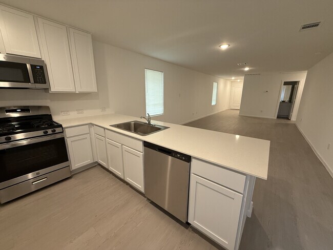 Kitchen - 2863 Red Diamond