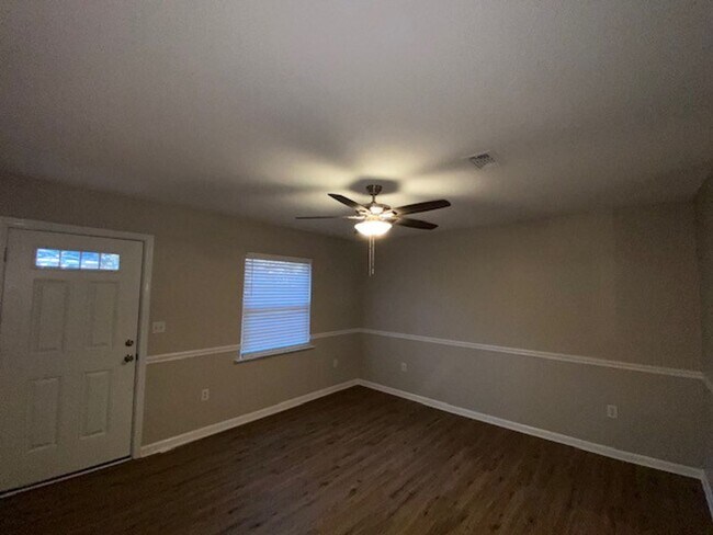 Photo - 208 20th St