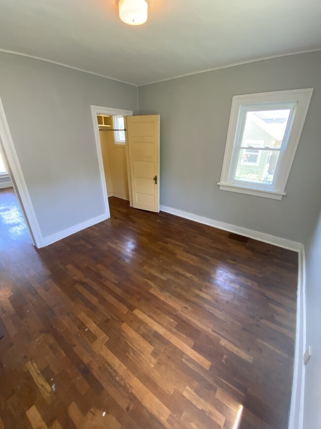 Building Photo - 1055 4th Ave Rental