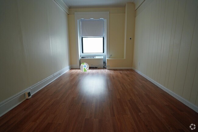 Building Photo - 62 Boylston St Unit 408 Rental