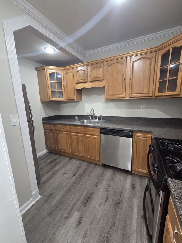 Photo - 537 Harrington St